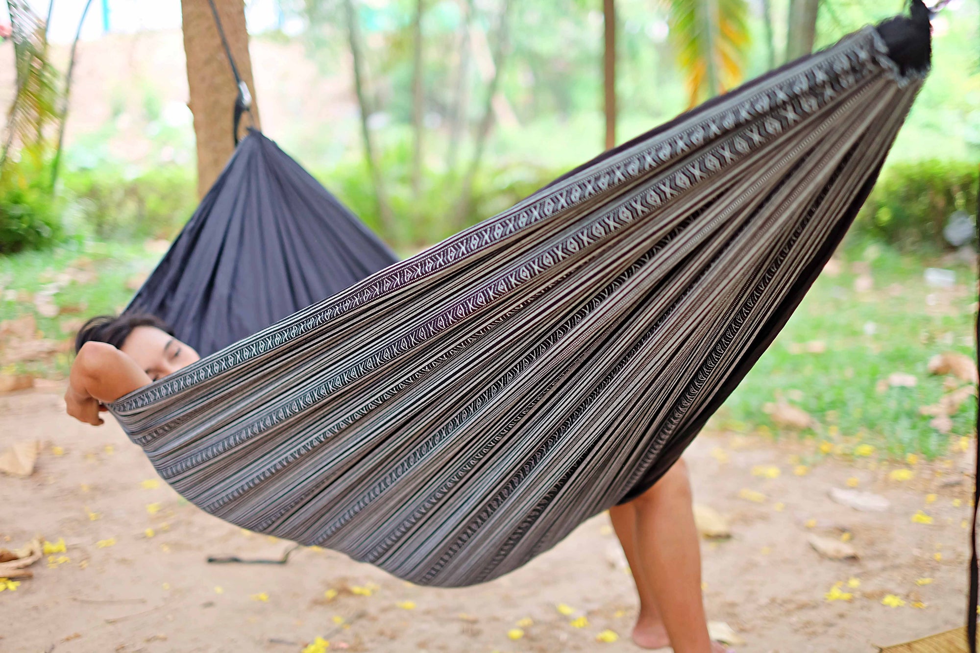 Double hammock deals with straps